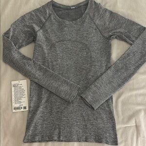 Lululemon Heathered Gray Long Sleeve Swiftly  Top